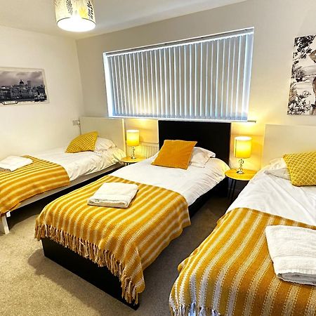 Kennedy Villa - 5 Bedroom House With Hot Tub, Wifi, Free Parkings, Close To Bicester Village Εξωτερικό φωτογραφία