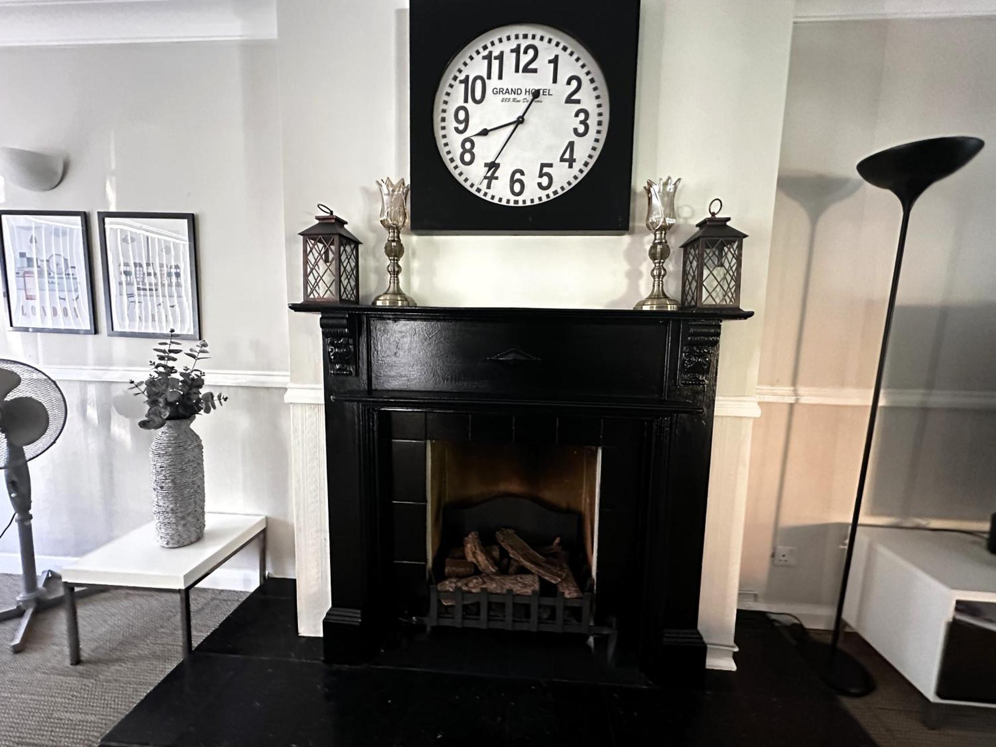 Kennedy Villa - 5 Bedroom House With Hot Tub, Wifi, Free Parkings, Close To Bicester Village Εξωτερικό φωτογραφία