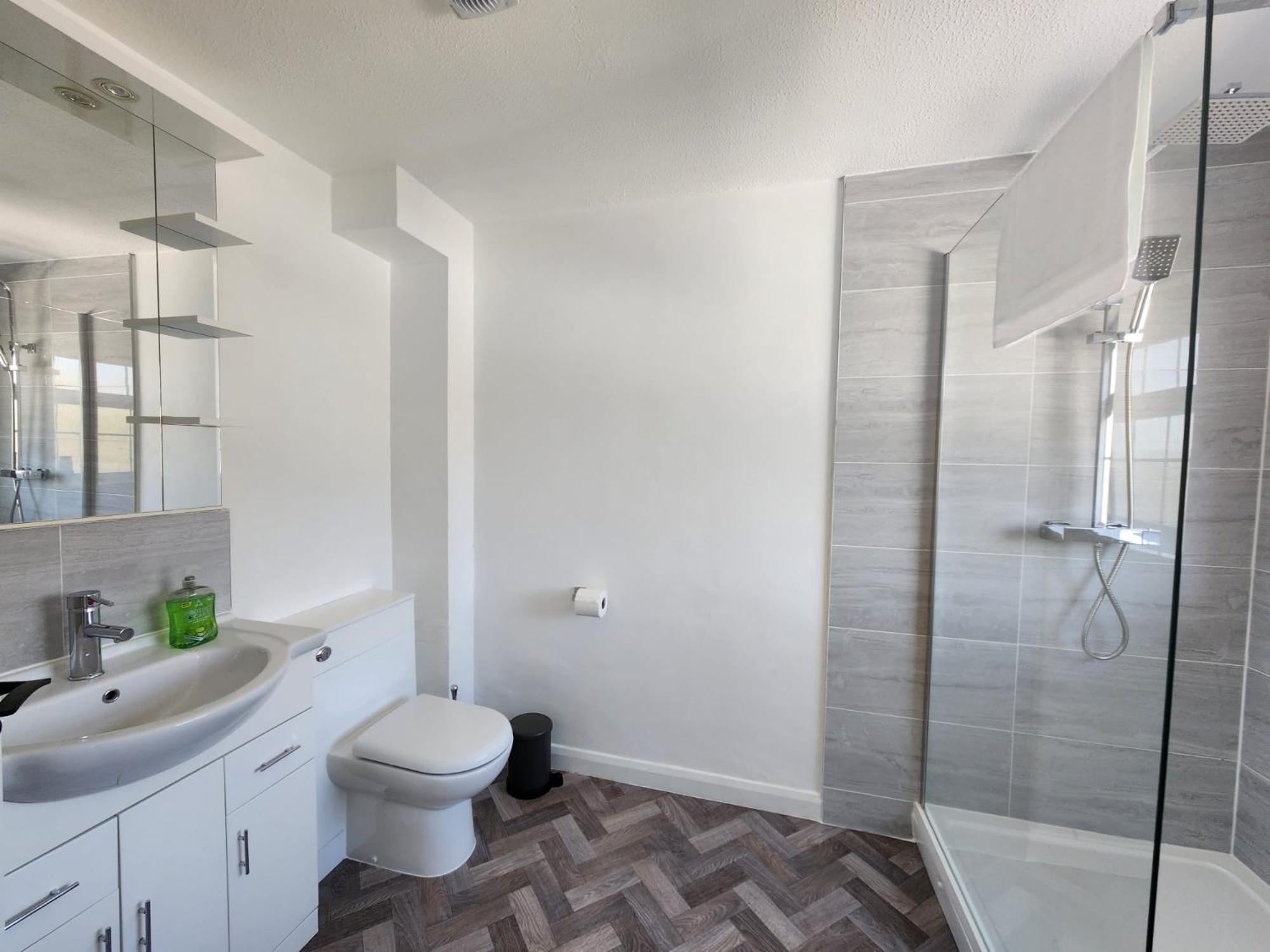 Kennedy Villa - 5 Bedroom House With Hot Tub, Wifi, Free Parkings, Close To Bicester Village Εξωτερικό φωτογραφία